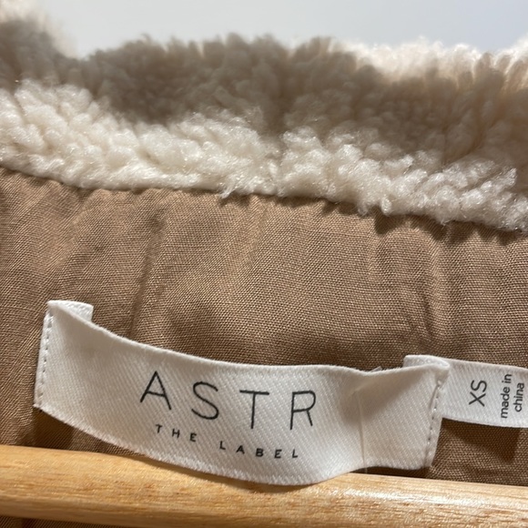 Last 1! NADINE QUILTED FAUX SHEARLING JACKET KHAKI - Picture 12 of 12